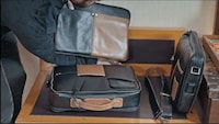 18-Pocket Travel Bags Image 5