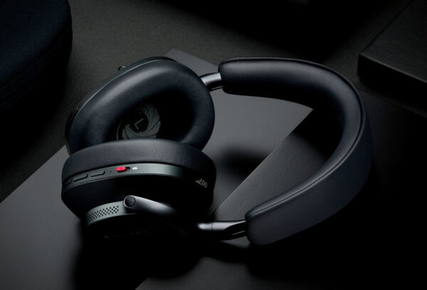 Secret Agent Earphones: The Bowers & Wilkins Px8 007 Edition Headphones ...