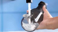 Cord-Free Oral Irrigators Image 4
