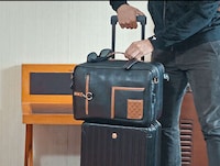Chic Modular Travel Bags Image 5