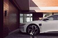 WiFi-Enabled Car Chargers Image 1