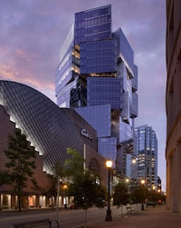 Japanese Lantern-Inspired Skyscrapers Image 2