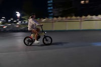 Comfortable Long-Range Electric Bikes Image 3
