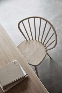 Cult Film Character-Inspired Chairs Image 2