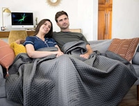 Temperature-Regulating Graphene Blankets