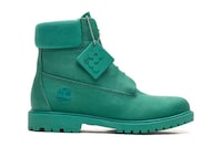 Sustainable Winter-Ready Footwear Image 4