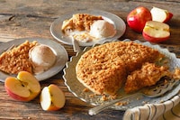 Crumbly Apple Pies Image 2