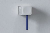 UV Light Razor Cleaners Image 3