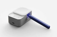 UV Light Razor Cleaners Image 4