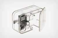 UV Light Razor Cleaners Image 8