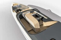 Hydrofoil-Equipped Yacht Tenders Image 4