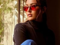 Stylish Sleep-Improving Eyewear Image 4