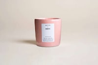 Sunny Beach-Themed Candles Image 1