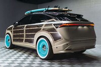 Wood-Paneled Electric Vehicles Image 2
