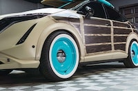 Wood-Paneled Electric Vehicles Image 4