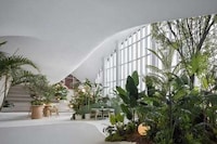 Flowing Water-Inspired Restaurants Image 2