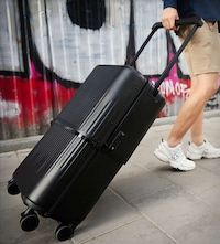 Expandable Hard-Sided Suitcases Image 3