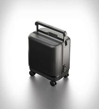 Expandable Hard-Sided Suitcases Image 7