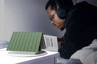 Cabin-Shaped Reading Lights Image 3