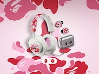 Streetwear-Branded Headphones Image 1