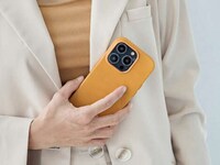 Handcrafted Leather Smartphone Cases Image 2