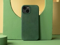 Handcrafted Leather Smartphone Cases Image 4