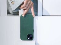Handcrafted Leather Smartphone Cases Image 6