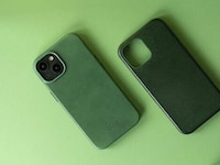 Handcrafted Leather Smartphone Cases Image 8