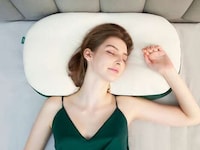 Hybrid Thermoregulation Pillows Image 1