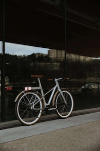 Lightweight Eco-Friendly Bicycles Image 2