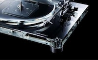 Crystal Clear Limited Turntables Image 3