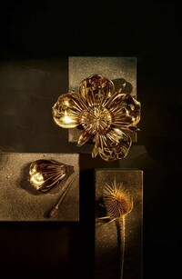 Opulent Petal Ashtrays Image 2