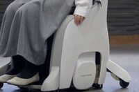 Robotic Movement-Interpreting Wheelchairs Image 3