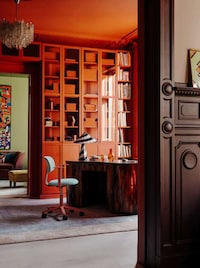 Sustainably Crafted Desk Chairs Image 1