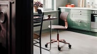 Sustainably Crafted Desk Chairs Image 3