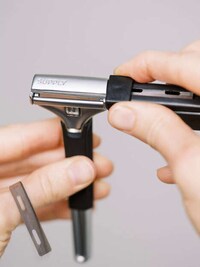 Blade Control Shaving Razors Image 7