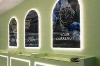Authenticated Luxury Shops Image 4
