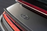 Quick-Charge Streamlined Electric Vehicles Image 1