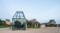 Pyramid-Roof Glass Greenhouses Image 2