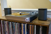 Wireless Contemporary Turntables Image 1