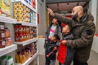 Pop-Up Reverse Supermarkets Image 3