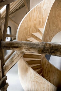 Dutch Barn Spiralled Staircase Image 1