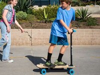 STEM-Inspired Electric Skateboards Image 2