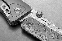 Deluxe Damascus Pocket Knives Image 2
