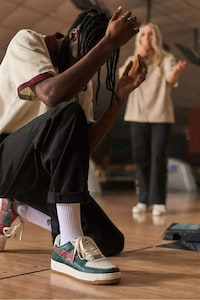 Bowling-Inspired Retro Streetwear Image 2