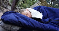 Air Mattress-Equipped Sleeping Bags Image 2