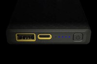 Carbon Fiber Power Banks Image 4