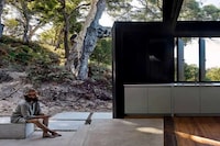 Campsite-Inspired Timber Beach Homes Image 3