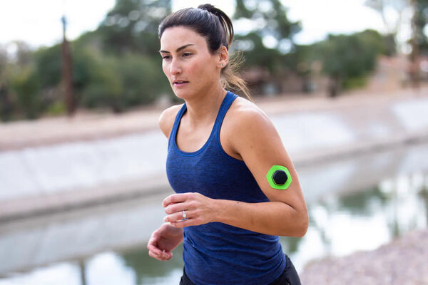 Sweat-Analyzing Hydration Wearables : Nix Hydration Biosensor