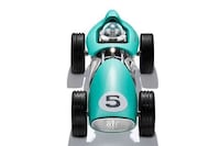 Diamond-Encrusted Car Clocks Image 3